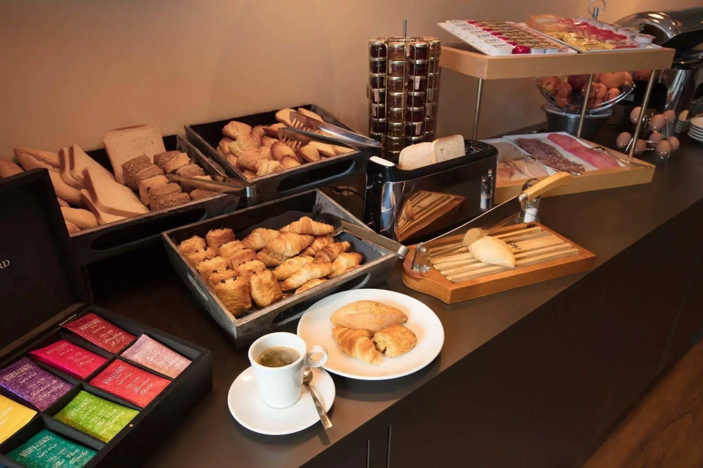 Hotel Montbriand Antony - Ancien Alixia