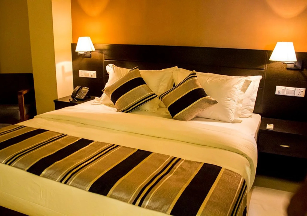 Pebbles Inn