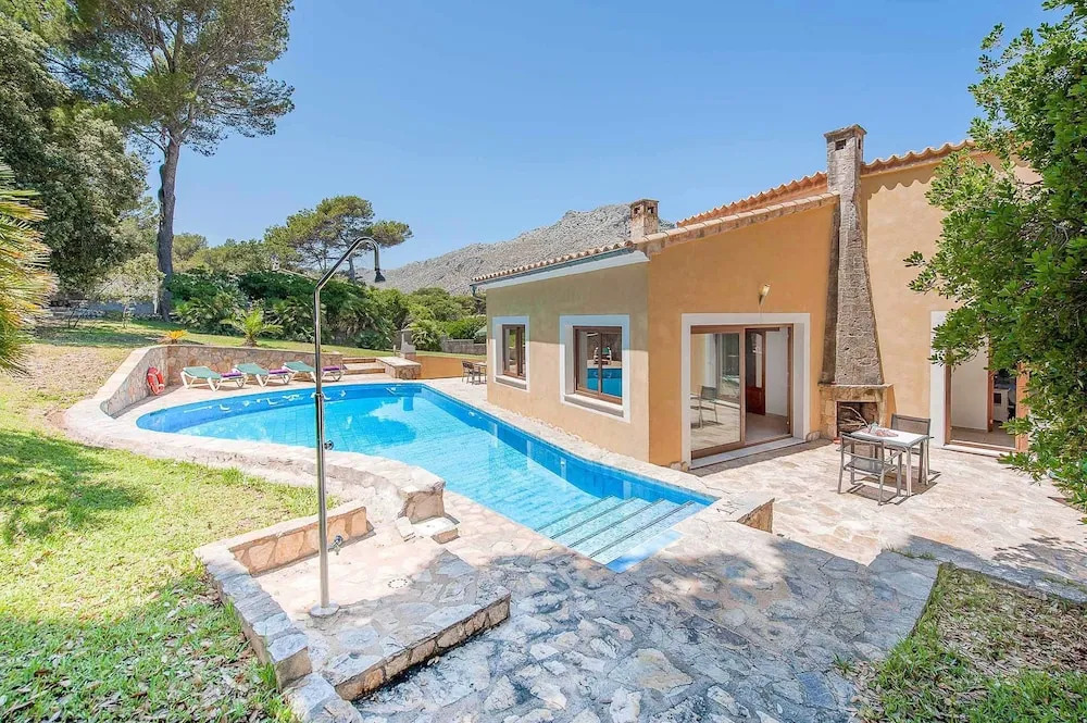 Holiday Home Villa Alexandria Cala Sant Vicenç by Interhome
