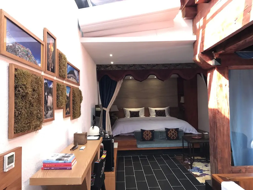 Shangri-La Salloi Rustic Luxury Hotel