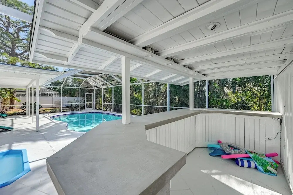 Hot Tub & Outdoor Pool: Bonita Springs Getaway!