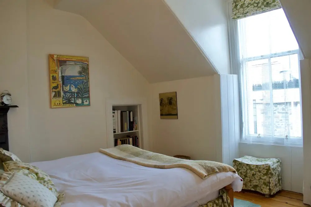 Traditional 2 Bedroom Church Gatehouse