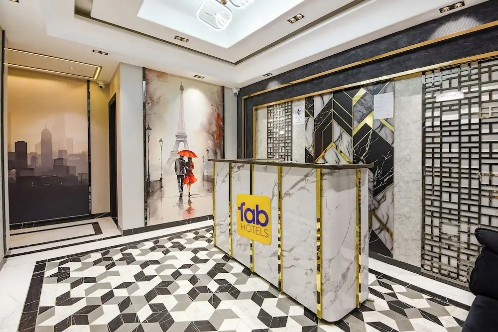 Fabhotel Grand Palazzo I