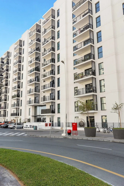 Silkhaus Canal View 3bdr Maid Near Ferrari World