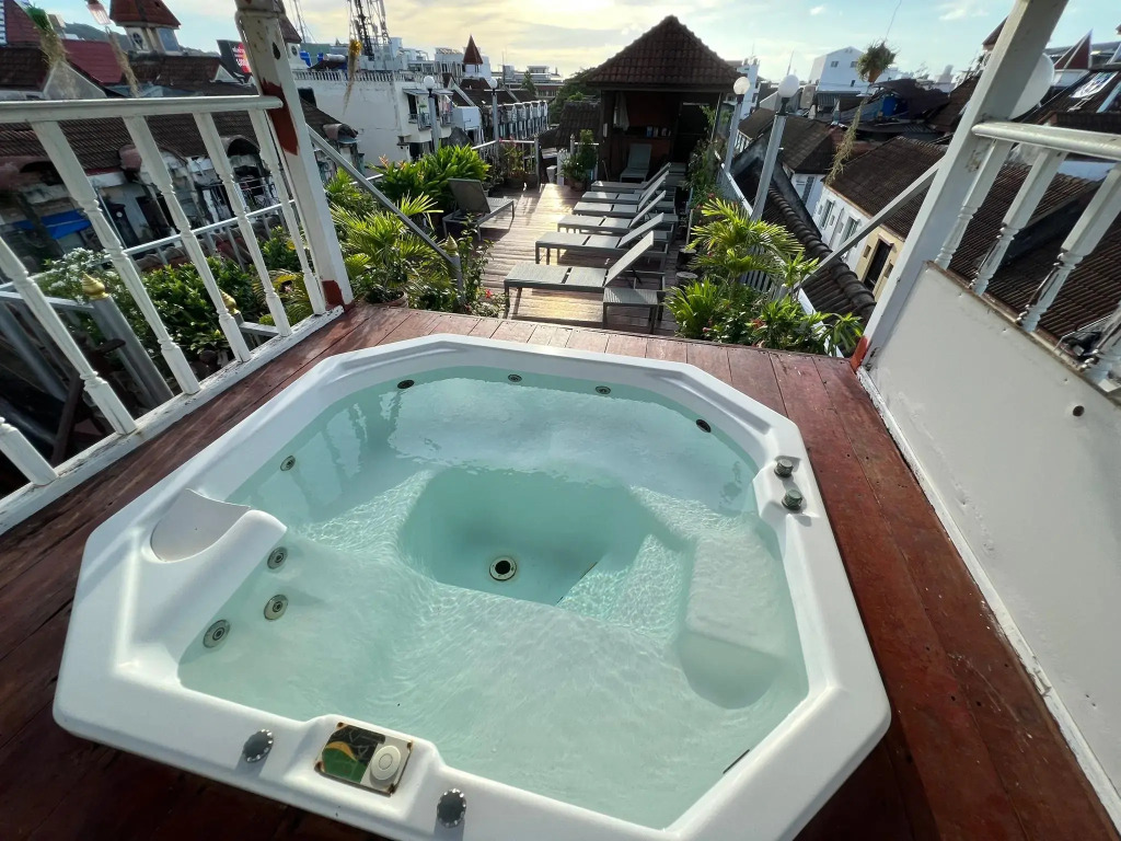 Aquarius Guesthouse & Sauna Adults Only