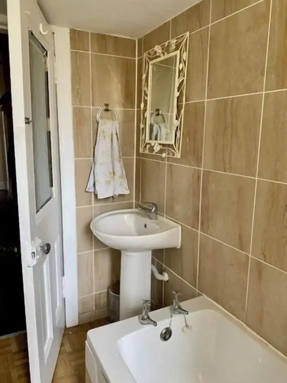 Large 5 Bedroom Flat in Marchmont, Edinburgh