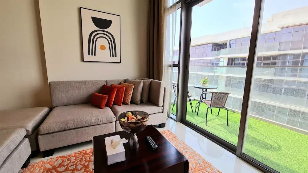Marco Polo - Serene 1 BR APT amidst Golf Course with Gym & Pool