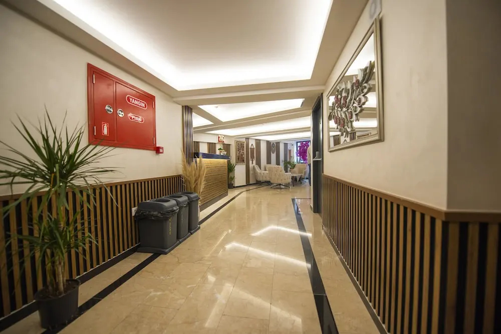 Vera Life Hotel