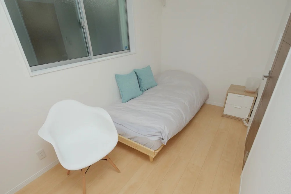Nishi-Sugamo Guest House. 2min to Nishi-Sugamo Sta. 13min to Ikebukuro Sta.
