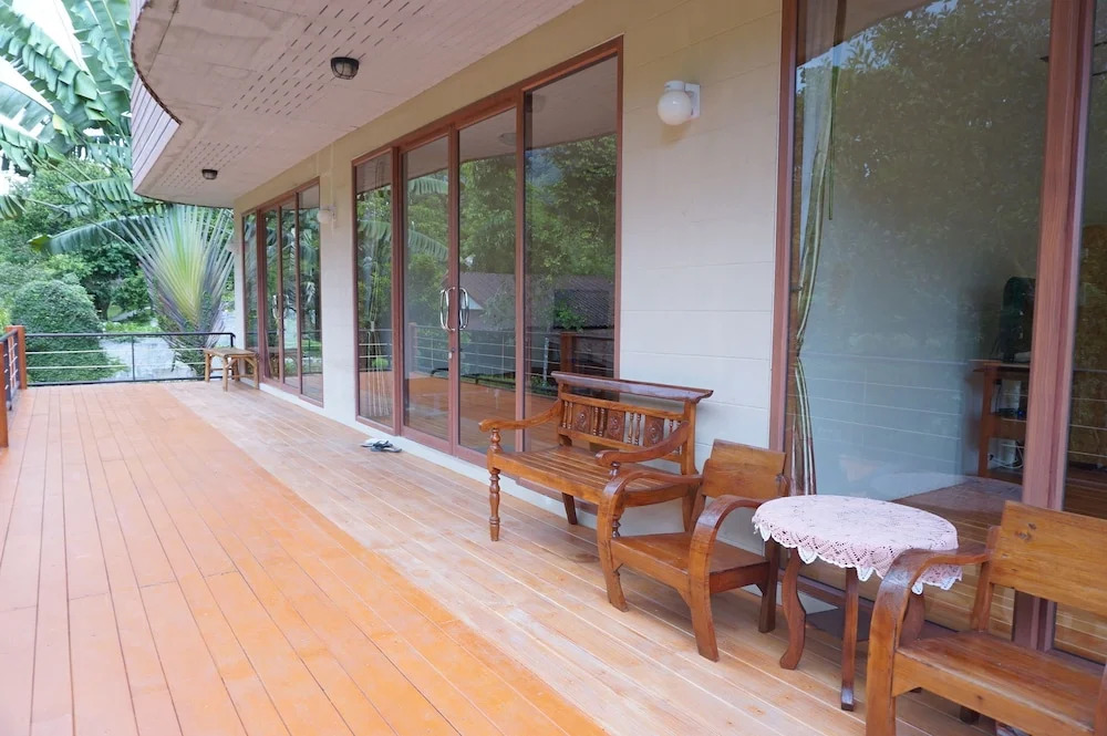Smallville Resort Ranong