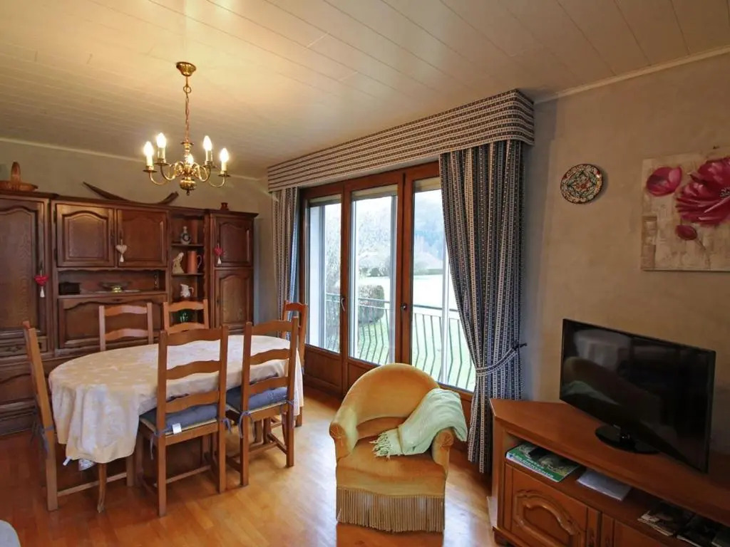 Gîte spacieux à Saulxures-sur-Moselotte: proche lac, pistes de ski, équipements bébé, animaux acceptés - FR-1-589-145