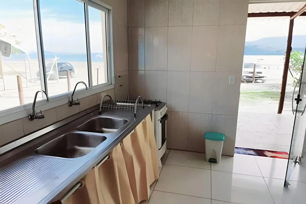TF02 - Casa 42 Estaleiro - frente para o mar