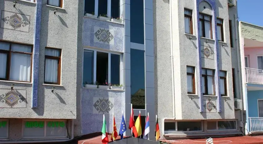 Cahit Han Hotel
