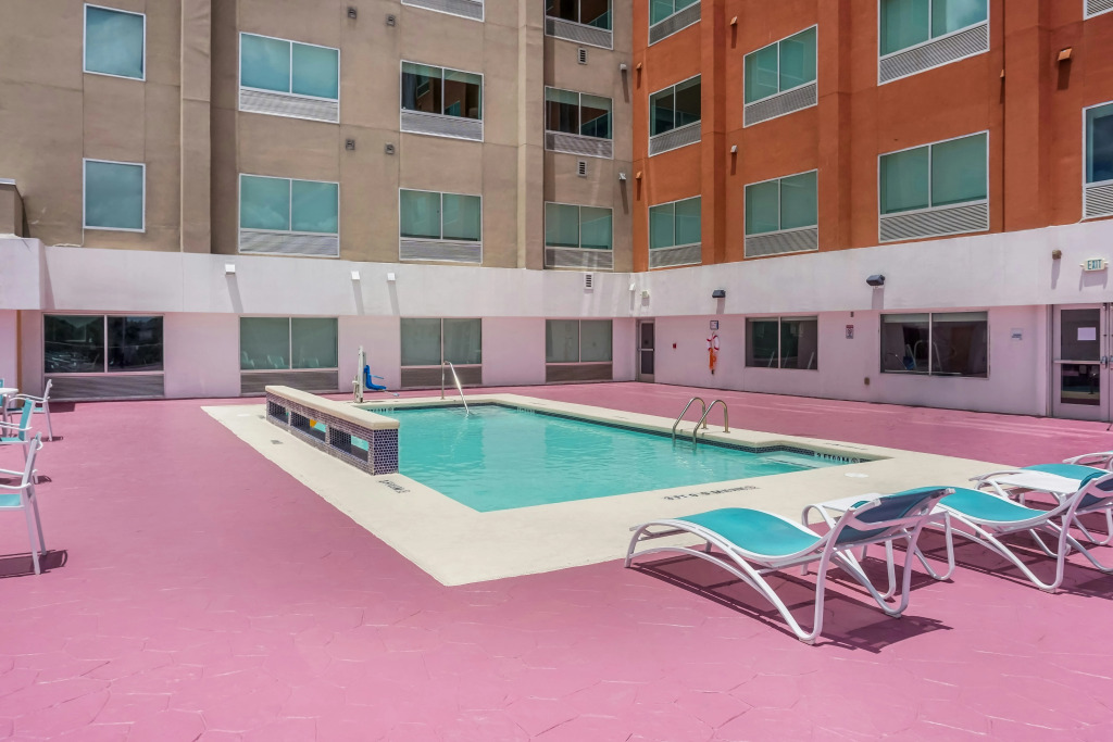 Holiday Inn Express & Suites - Houston Westchase - Westheimer by IHG