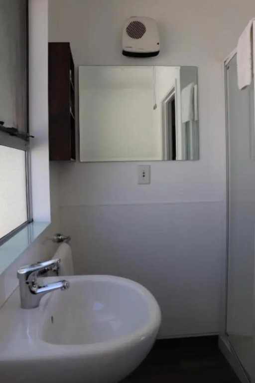 Lakes Edge Holiday Park