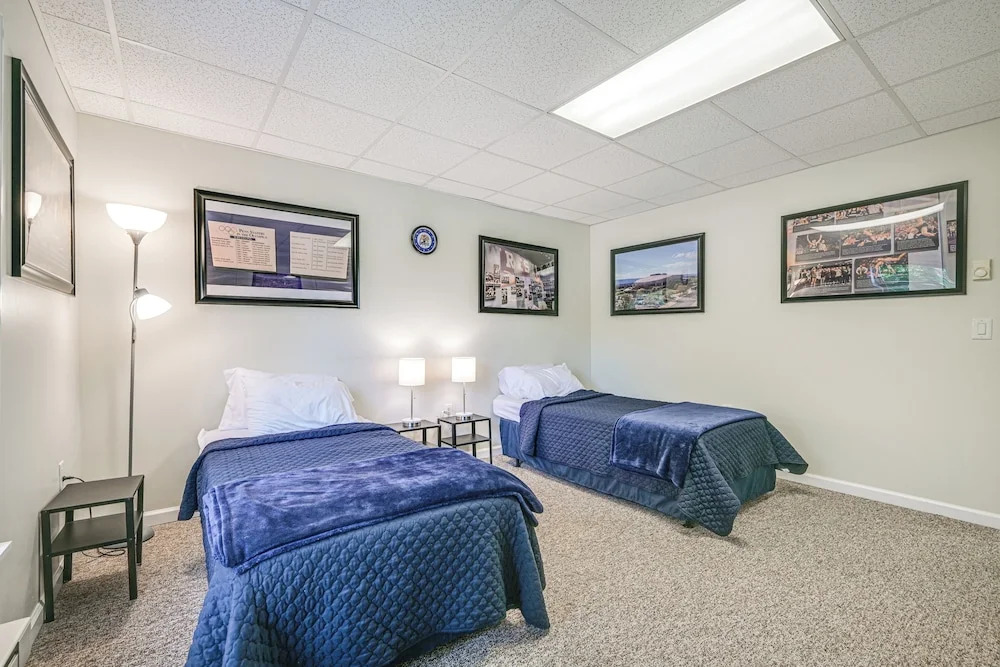 State College Apartment: Walk to Beaver Stadium