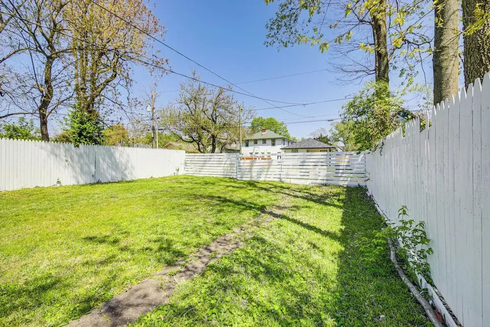 1925 Bungalow-style Home ~ 2 Mi to Downtown Indy!