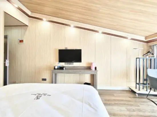 Xiao Die Qian Xun Hostel