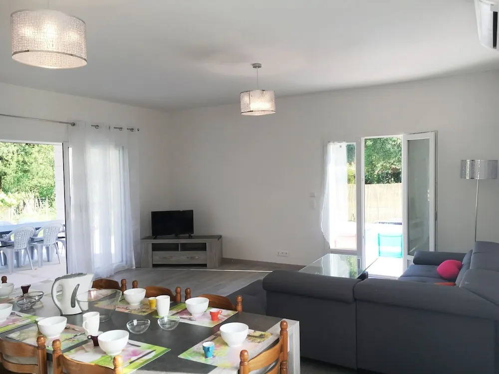 Modern Villa in Thueyts with Swimming Pool