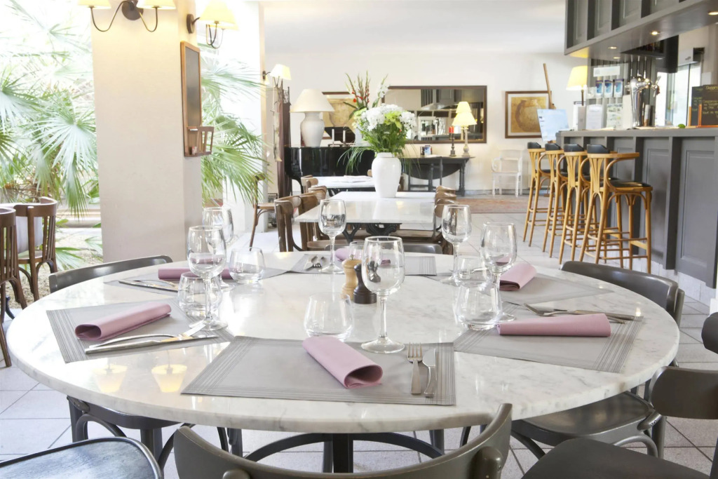 Golden Tulip Avignon Le Paradou