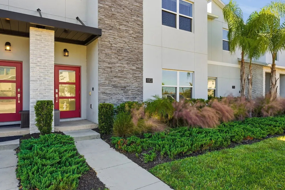 1112 Luxurious Champions Gate Family Townhouse With Private Pool Theme Park Access
