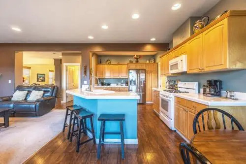 West Sail-River/Mt Vw-5BR/2.5B