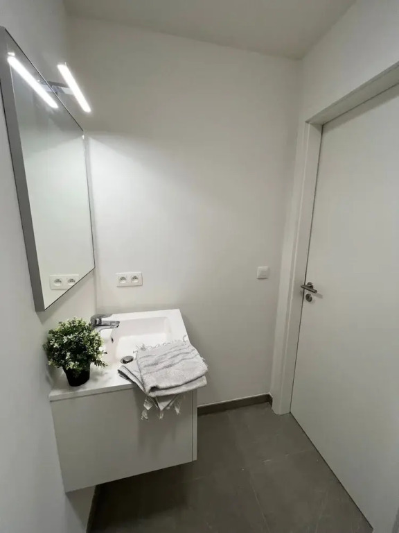 Nice accomodation close to atonium