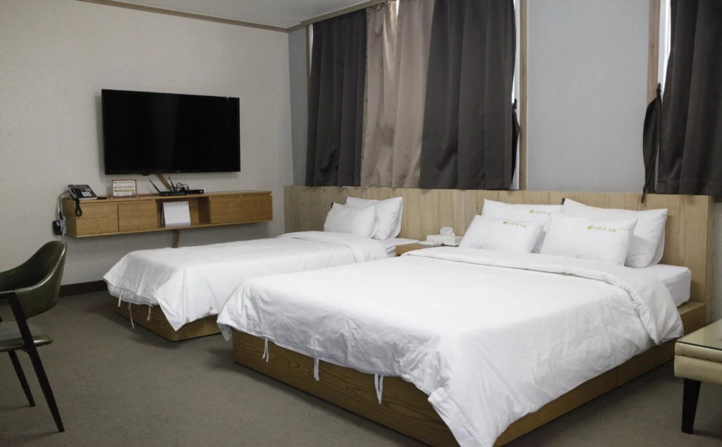 Gukje Business Hotel