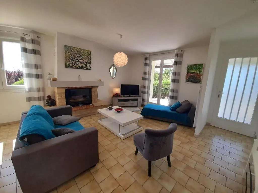 Maison avec jardin près des Thermes, 2 chambres, équipements modernes, à La Roche-Posay - FR-1-541-33