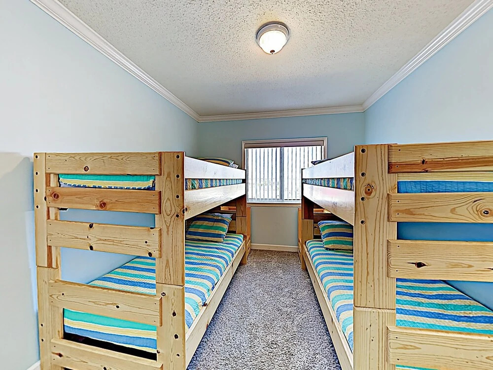 New Listing! Ocean-view W/ Rooftop Pool 4 Bedroom Condo