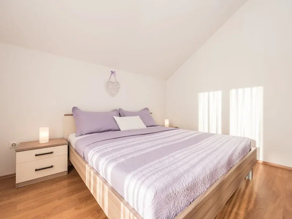 Apartment in Vrsi Near the Sea