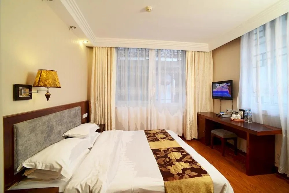 Yangshuo Imperial City Hotel