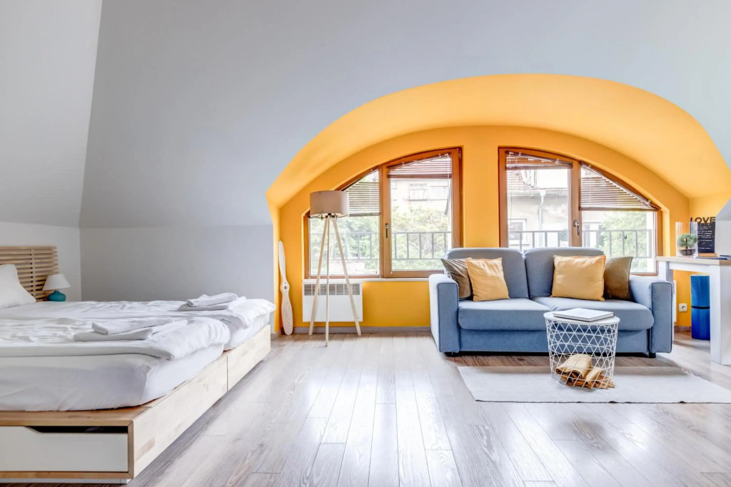 Park Loft next to Eagle's Bridge