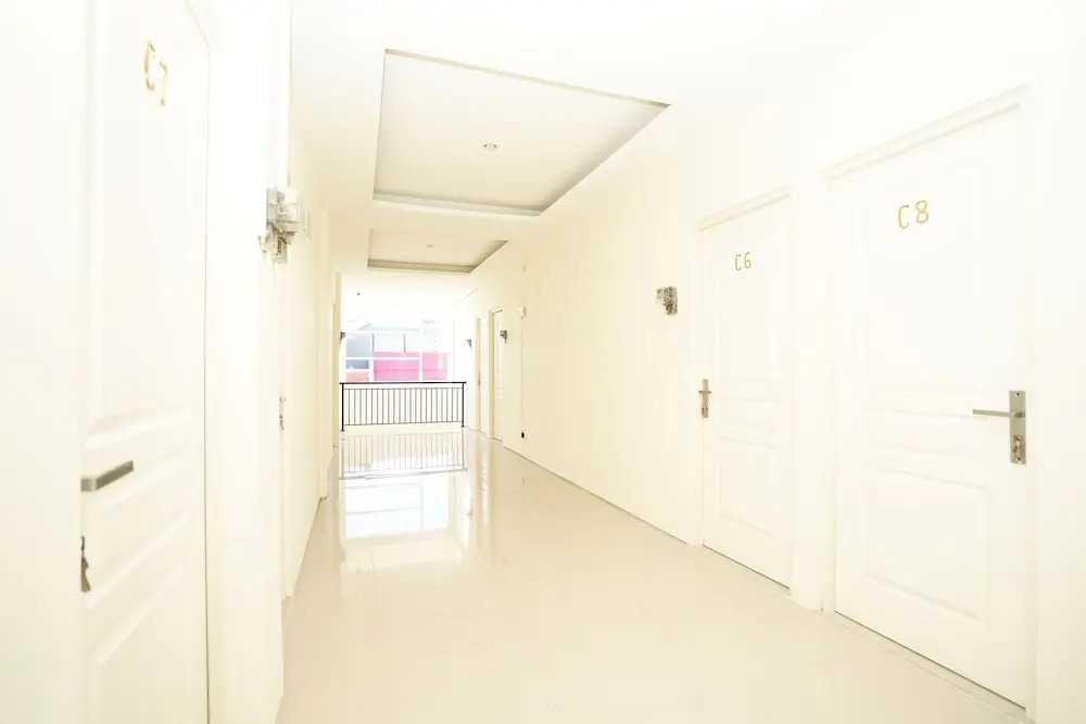 Urbanview Erga Family Residence Syariah Surabaya by RedDoorz