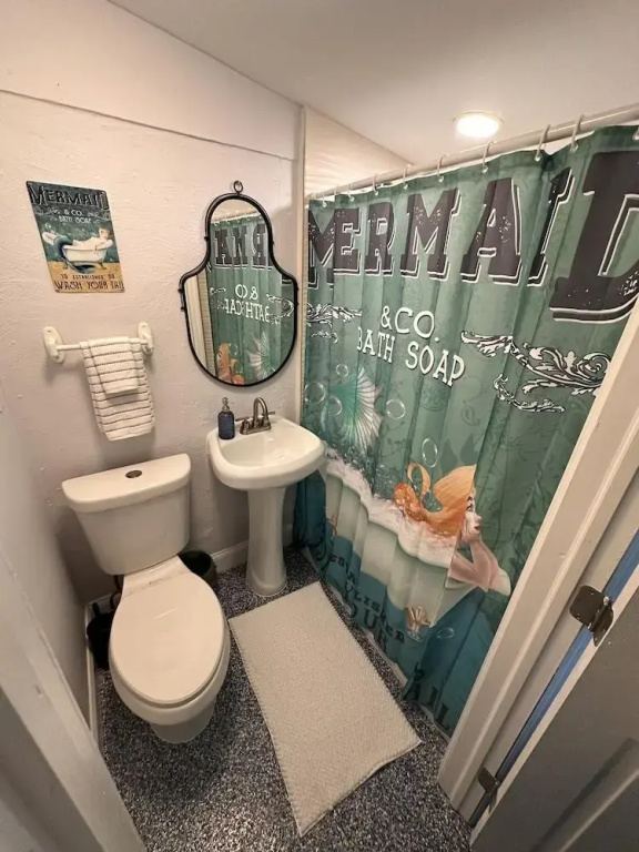 Neptune's Grotto Waterfront Retreat