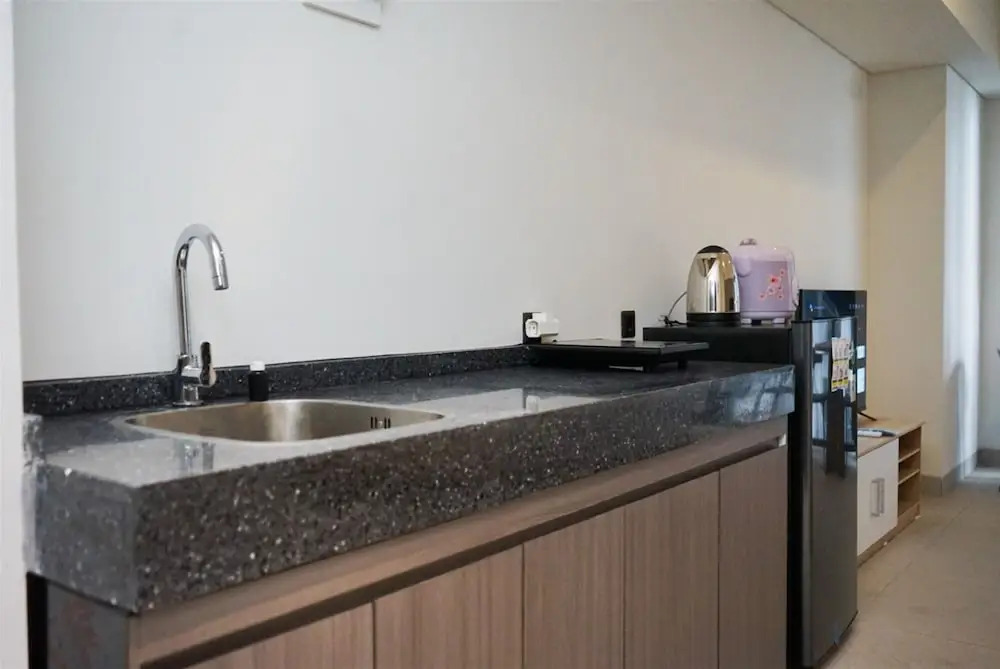 Simply Look Studio Apartment Carstensz Residence