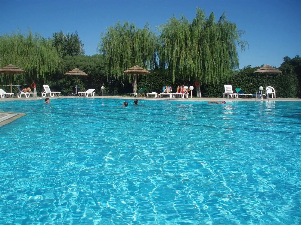 Roselands Hotel