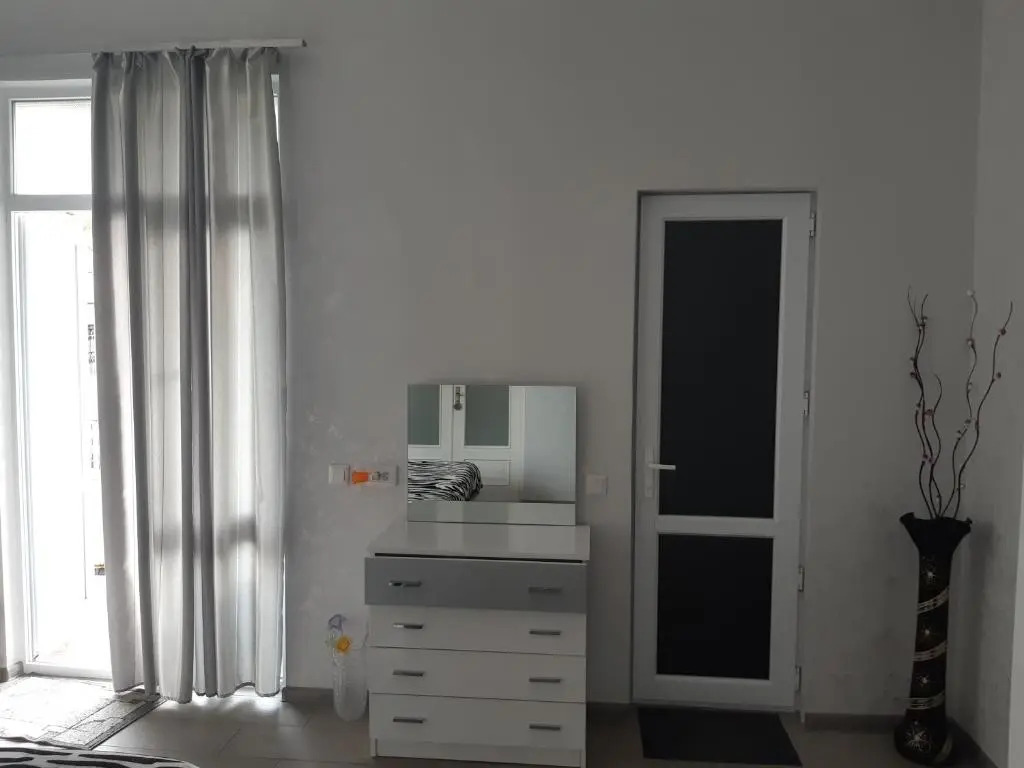 Guest House 51