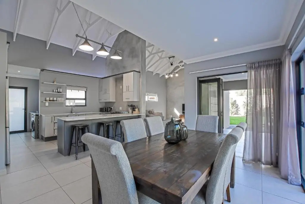 House Lezan