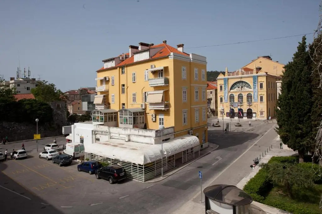 Gianina Apartment