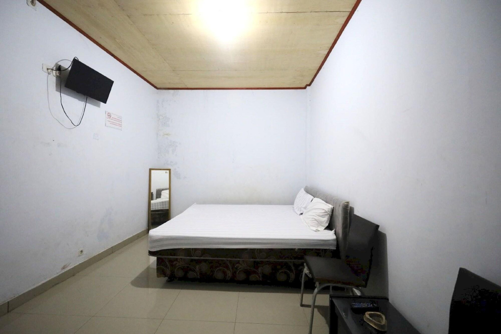 Hotel O Kos Citra Syariah Near Bukit Marezo