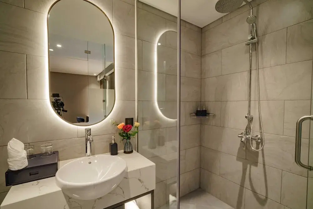 Nhat Ha Lavish Hotel
