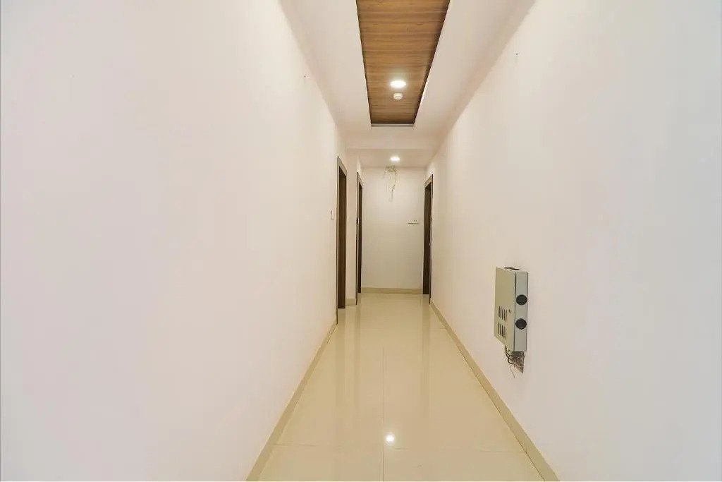 FabHotel Srisai Hill View