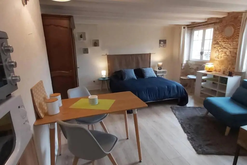 STUDIO - 30 m2 - Centre ville de Bourg en Bresse
