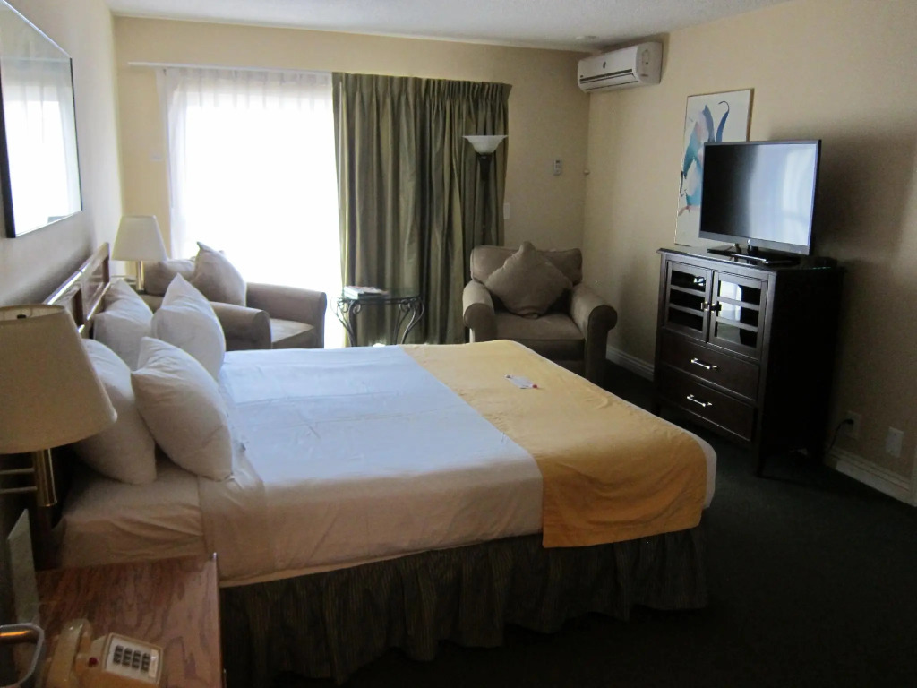 Hollywood Orchid Suites