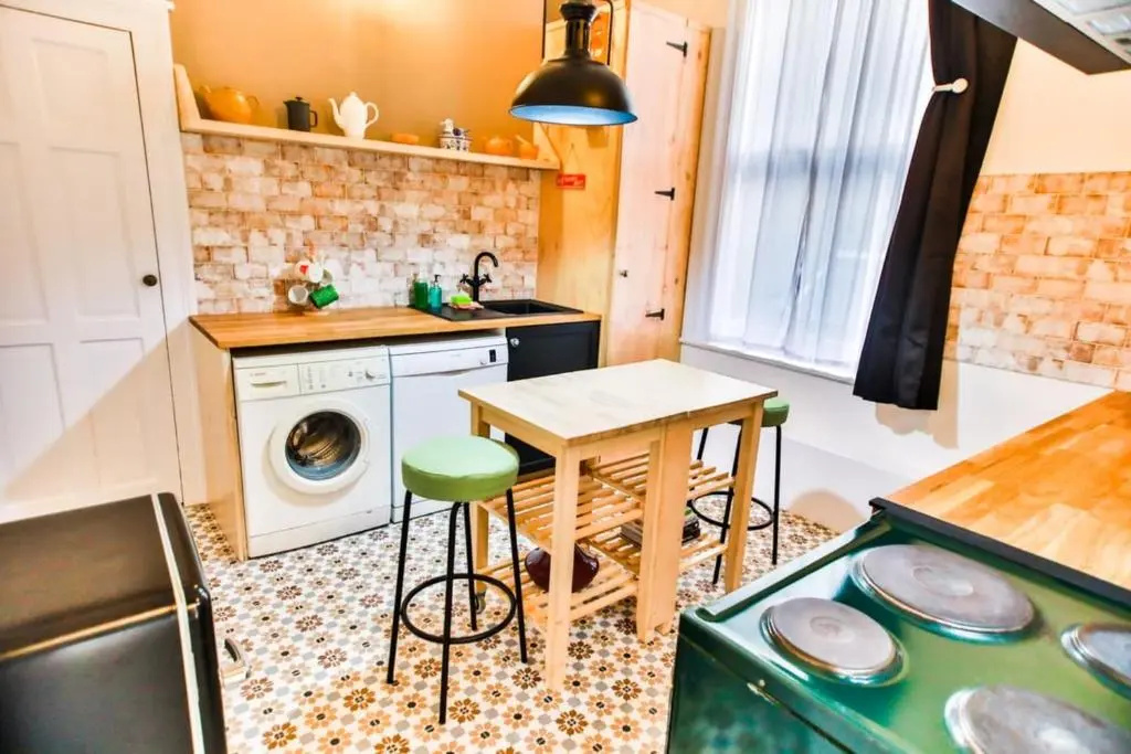 Boutique Apartment on Kings Road