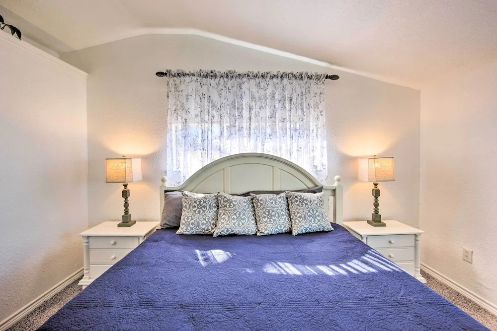 Water Views + Deck: Gun Barrel City Cottage!
