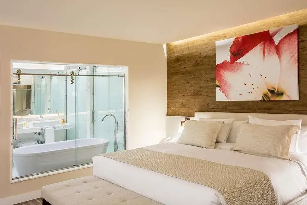 Best Western Premier Americas Fashion