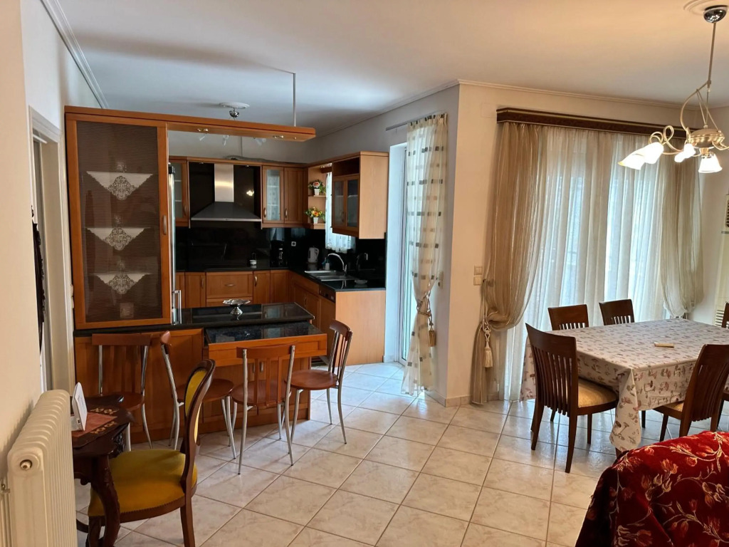 beautiful apartment near the beach