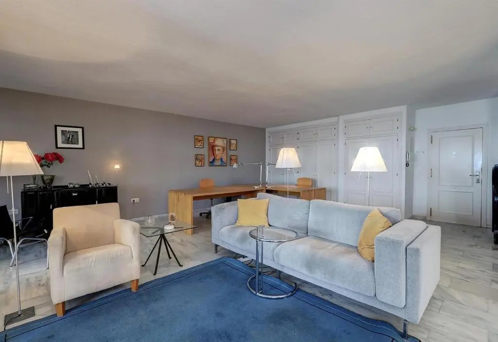 Apartment Boulevard 304